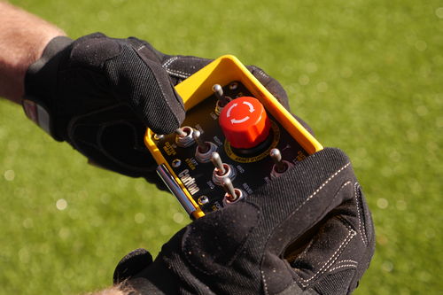 wireless remote - Red Roo